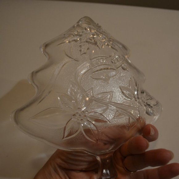 HOME Beautiful (C) (R) Japan Glass Christmas Tree Server Happy Holidays 7.5' - Picture 4 of 6